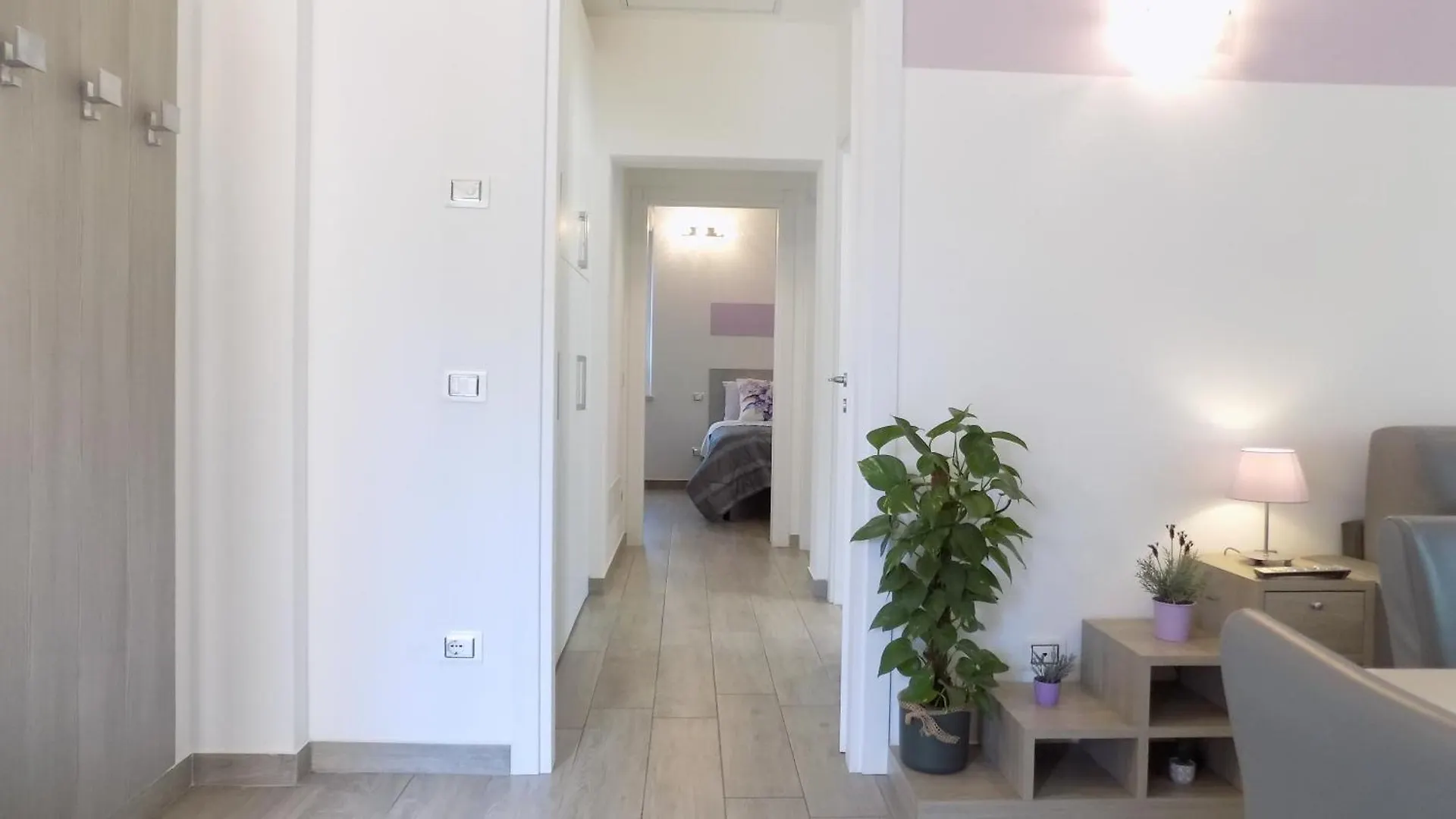 Millyholidays - Apartment Lilla - Center - Nearby Beach - Private Garden - Spa Pool Bardolino 0*,  Italië
